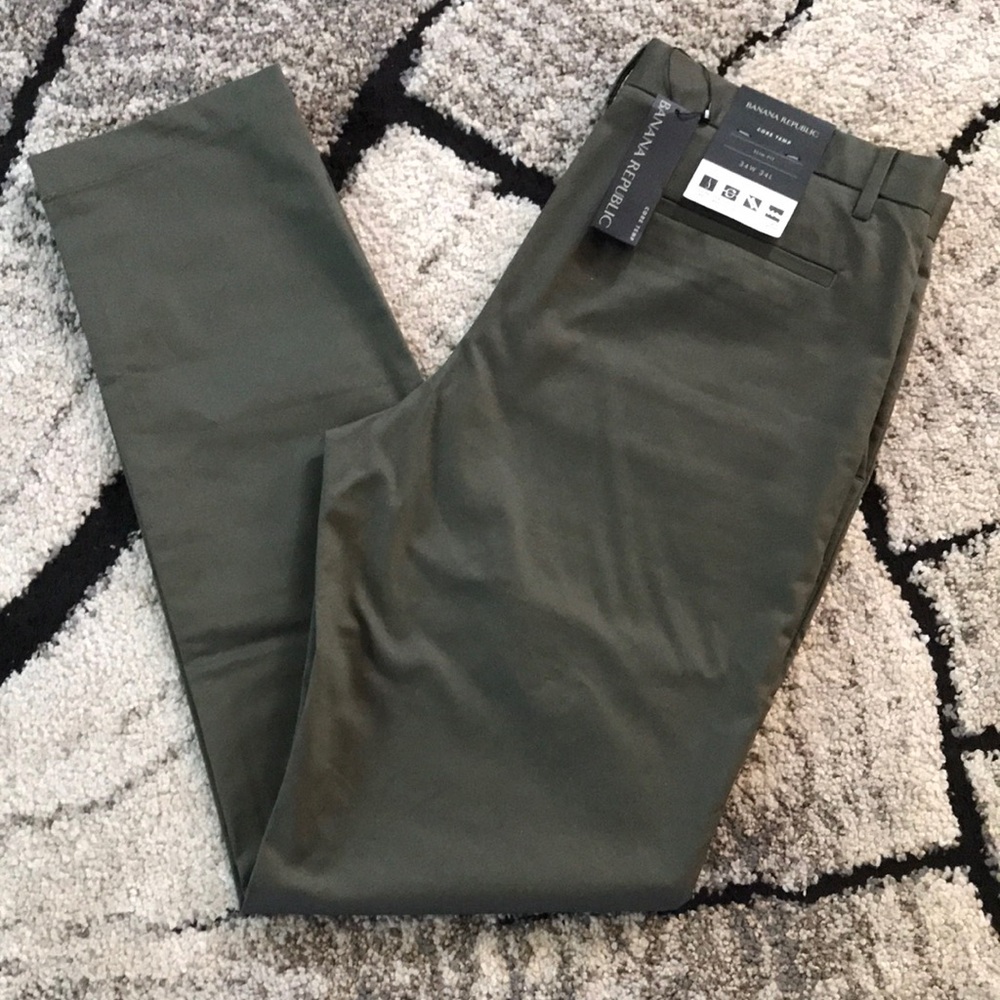 🐬Banana Republic Core Temp Men's Green Pants